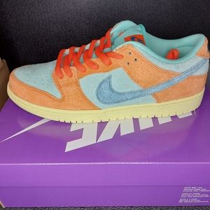 Nike SB Dunk Orange Emerald Rise size 10 new authentic